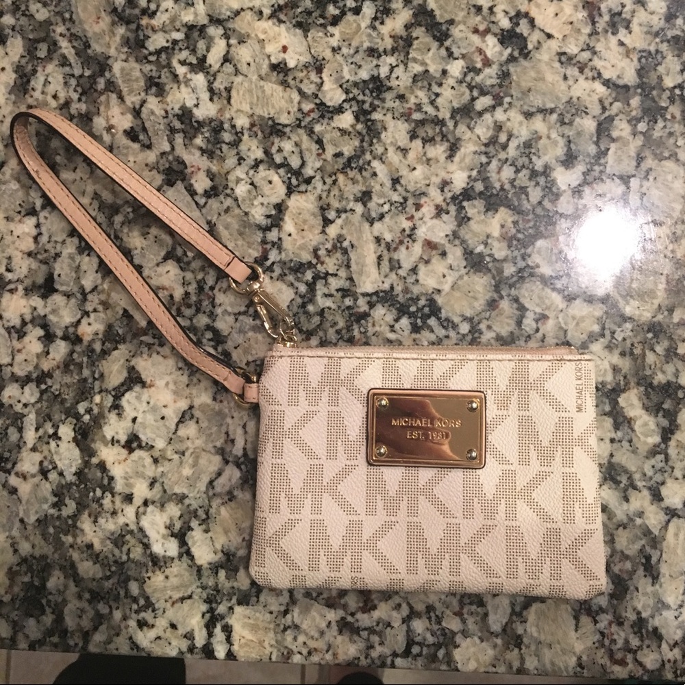 Wristlet